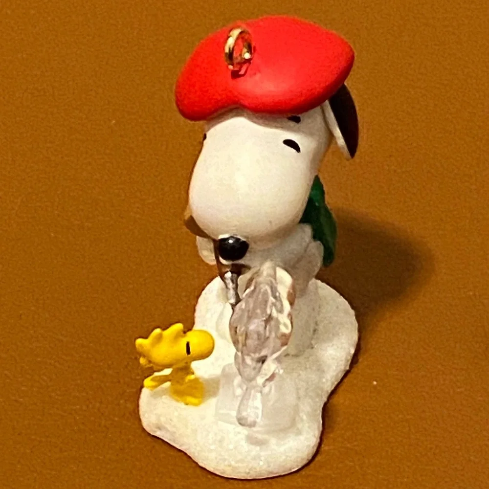Hallmark Keepsake Snoopy Woodstock Ice Sculpture Ornament 2010 Miniature Series